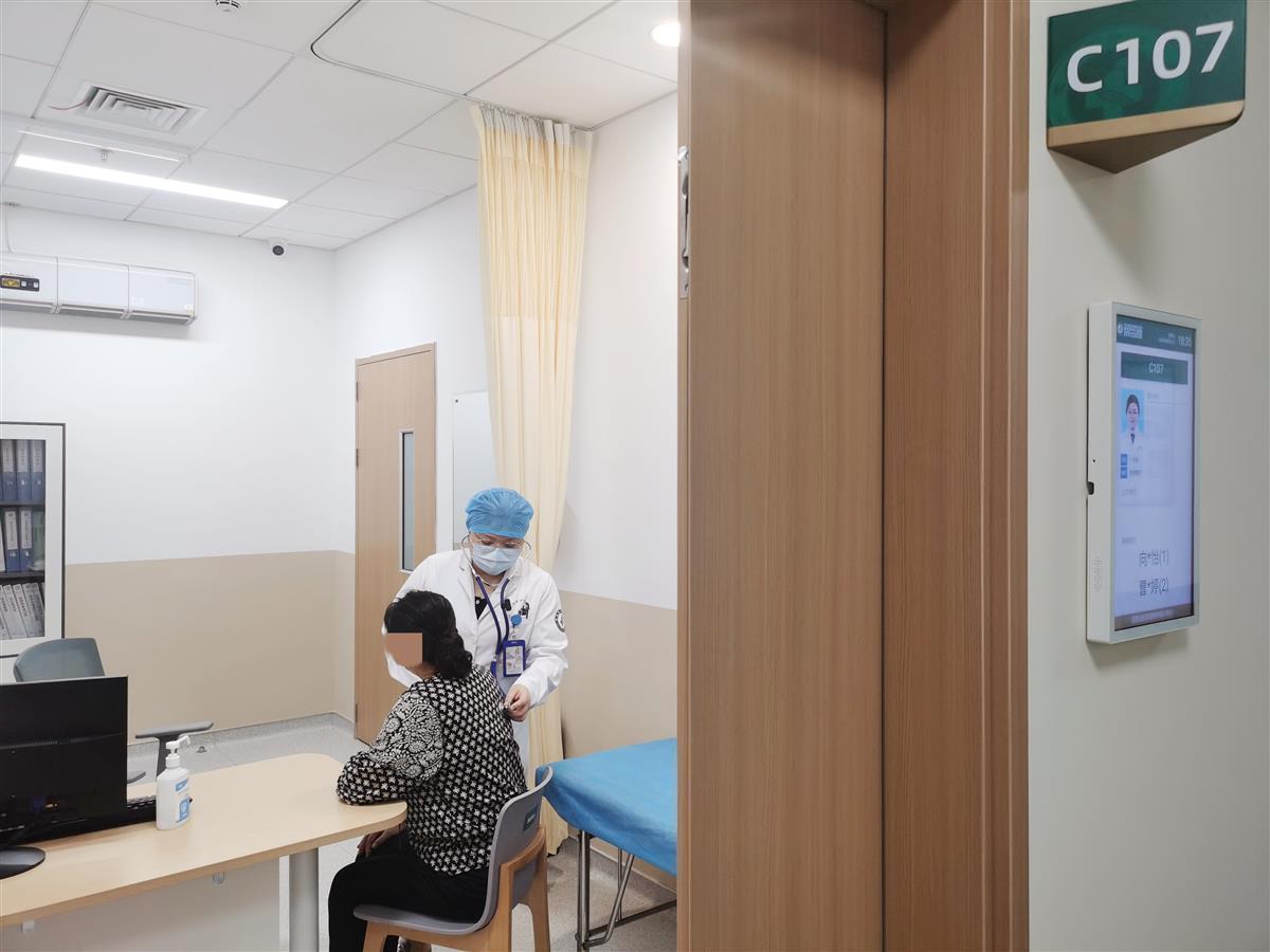 武汉市中心医院高温天气便民举措 黄昏门诊与清凉驿站提升就医体验